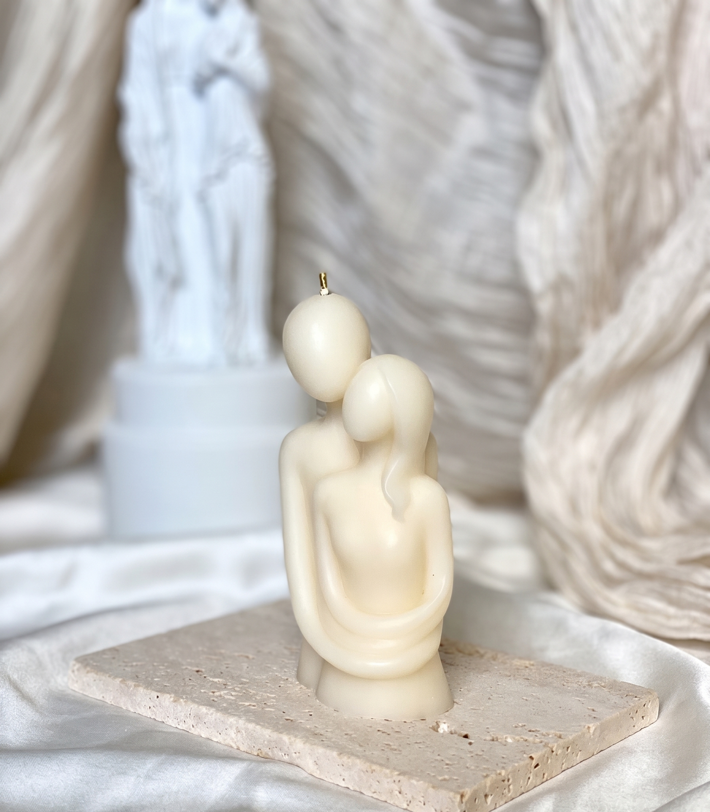 Cuddling Couple Candle — Romantic Sculptural Soy Wax