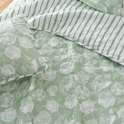 Green Seashell Quilt