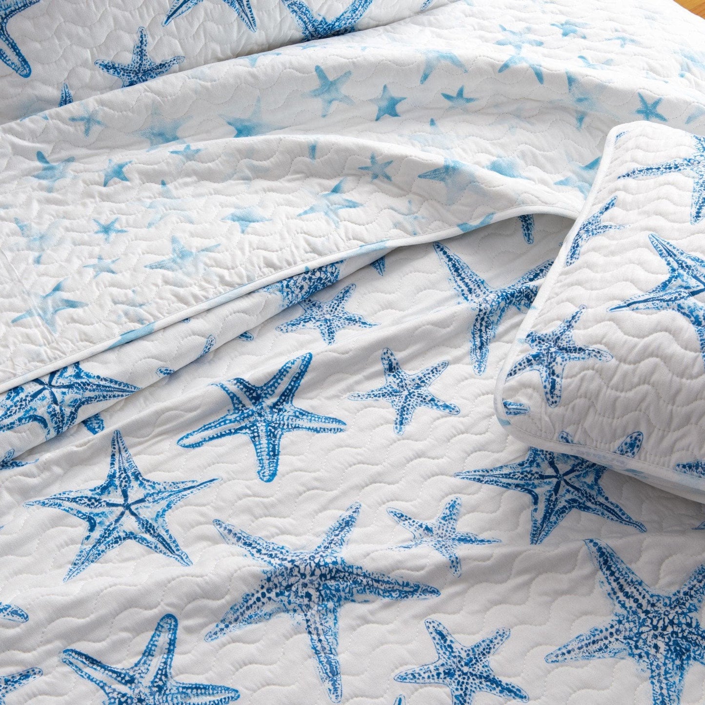 Blue Seashell Coastal Quilt Set