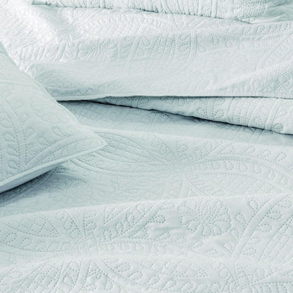 Oversized Medallion Quilt Set