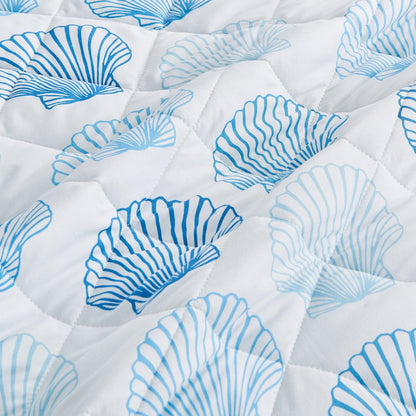 Coastal Blue Seashell Quilt Set