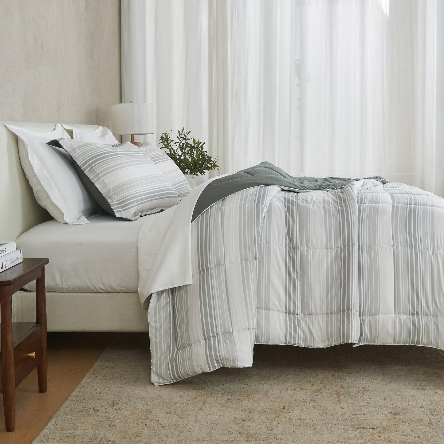 Reversible Comforter Set