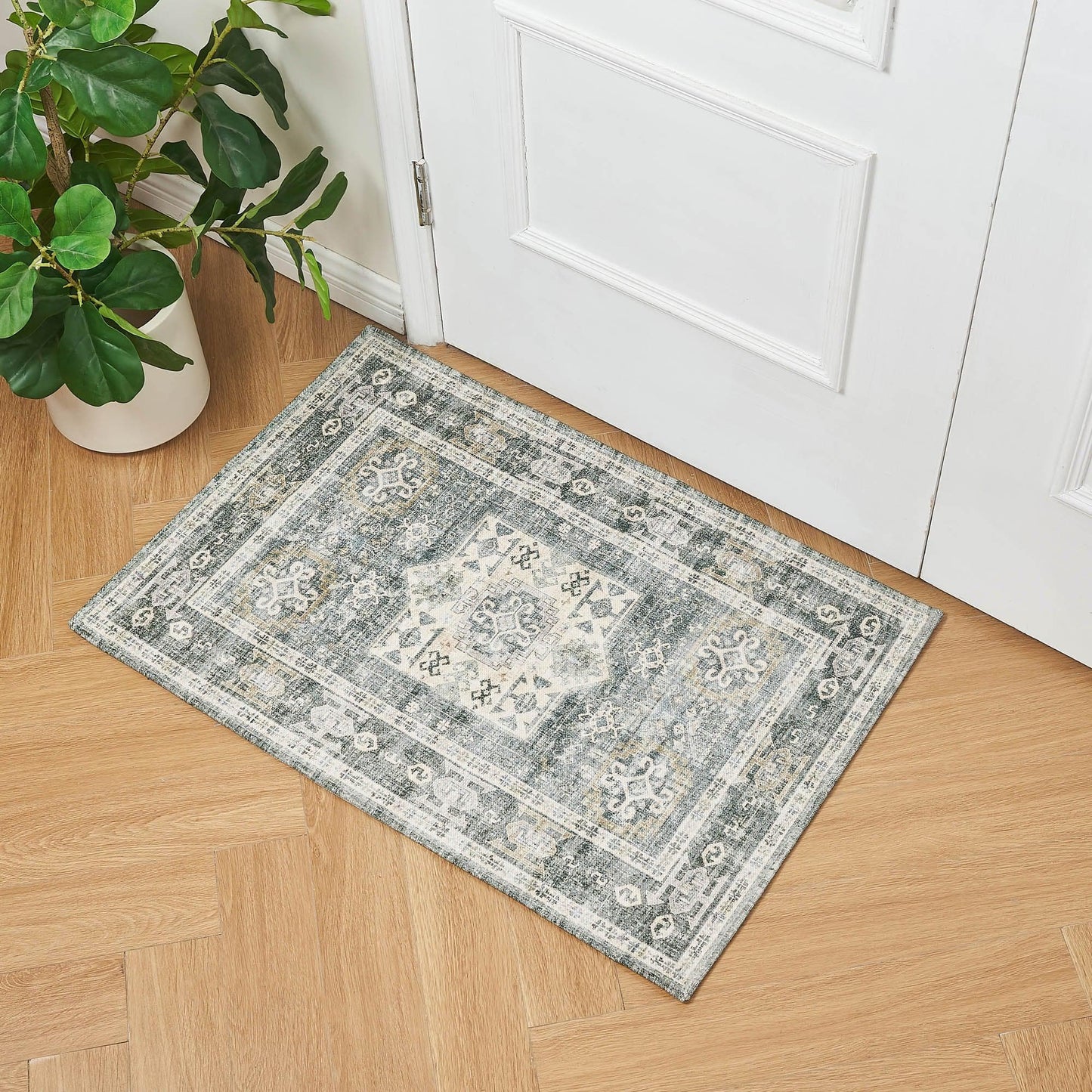Medallion Machine Washable 2' x 3' Accent Rug