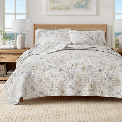Coral Sea Maze Coastal Quilt Set